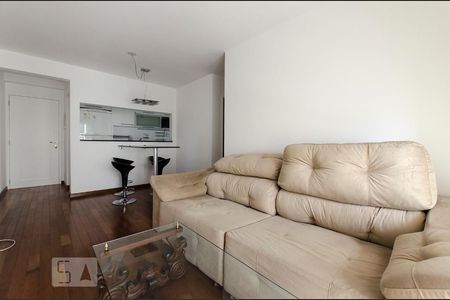 Sala de Apartamento com 2 quartos, 74m² Vila Madalena