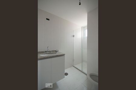 Banheiro de apartamento para alugar com 2 quartos, 65m² em Vila Guarani (z Sul), São Paulo