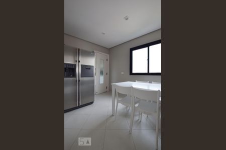 Apartamento para alugar com 280m², 4 quartos e 3 vagas Apartamento para alugar com 280m², 4 quartos e 3 vagas1o. Andar - Cozinha