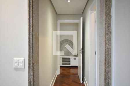 Corredor de apartamento para alugar com 4 quartos, 280m² em Vila Clementino, São Paulo