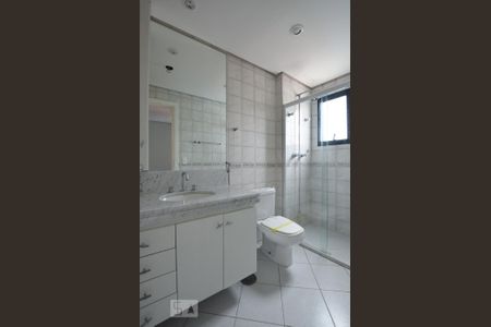 1o. Andar - Suíte/ Banheiro de apartamento para alugar com 4 quartos, 280m² em Vila Clementino, São Paulo