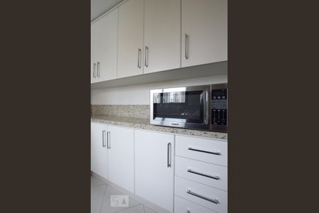 Apartamento para alugar com 280m², 4 quartos e 3 vagas Apartamento para alugar com 280m², 4 quartos e 3 vagas1o. Andar - Cozinha (Armários)