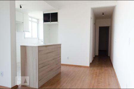 Apartamento para alugar com 66m², 2 quartos e 1 vagaSala