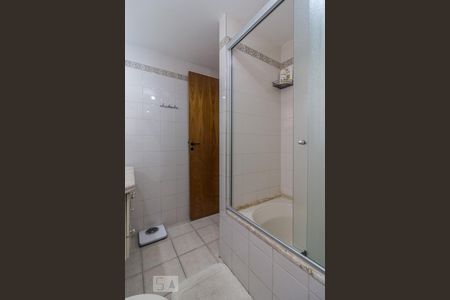 Apartamento à venda com 70m², 2 quartos e 2 vagas Apartamento à venda com 70m², 2 quartos e 2 vagasBanheiro do Quarto 2 (suite)