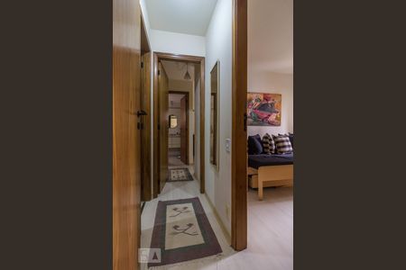 Corredor de apartamento à venda com 2 quartos, 70m² em Jardim Paulista, São Paulo
