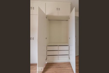 Armário do Quarto de apartamento para alugar com 1 quarto, 45m² em Aclimação, São Paulo