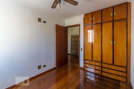 Apartamento à venda com 120m², 3 quartos e 2 vagas Apartamento à venda com 120m², 3 quartos e 2 vagasQuarto 2