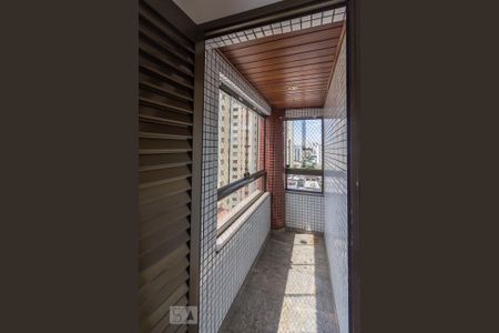 Apartamento à venda com 120m², 3 quartos e 2 vagas Apartamento à venda com 120m², 3 quartos e 2 vagasVaranda do Quarto 3 (suite)