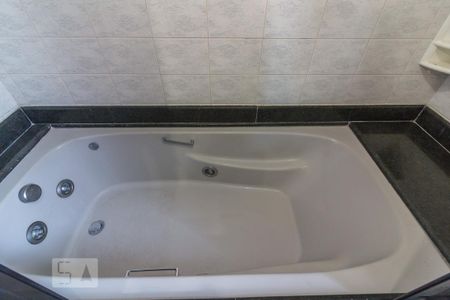 Apartamento à venda com 120m², 3 quartos e 2 vagas Apartamento à venda com 120m², 3 quartos e 2 vagasBanheiro do Quarto 3 (suite)