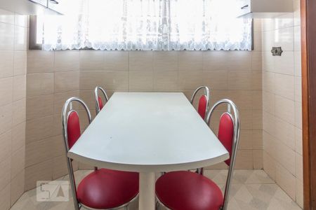 Apartamento à venda com 120m², 3 quartos e 2 vagas Apartamento à venda com 120m², 3 quartos e 2 vagasCozinha