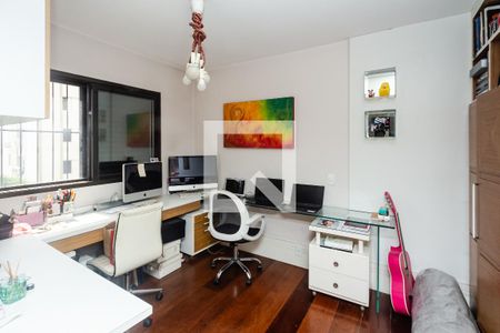 Escritório de apartamento à venda com 4 quartos, 200m² em Itaim Bibi, São Paulo