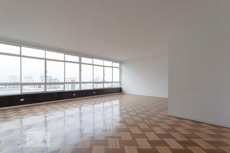 Apartamento para alugar com 345m², 3 quartos e 2 vagasSala