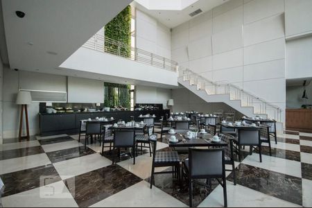 Apartamento para alugar com 100m², 2 quartos e 2 vagasRestaurante