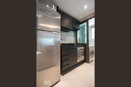 Cozinha de apartamento para alugar com 2 quartos, 100m² em Brooklin Paulista, São Paulo