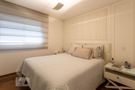 Apartamento à venda com 130m², 3 quartos e 3 vagasSuíte 2