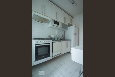 Cozinha de apartamento à venda com 1 quarto, 45m² em Aclimação, São Paulo