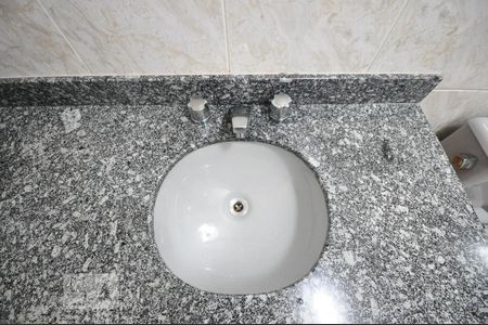 Apartamento à venda com 96m², 2 quartos e 2 vagasdetalhe do banheiro suíte 2