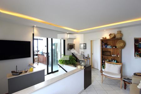 Apartamento à venda com 165m², 2 quartos e 2 vagasCobertura