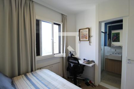 Quarto 1 - Suíte de apartamento à venda com 2 quartos, 165m² em Vila Uberabinha, São Paulo