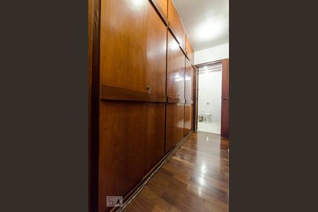 Apartamento à venda com 369m², 4 quartos e 4 vagasCloset da suíte