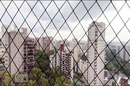 Apartamento à venda com 369m², 4 quartos e 4 vagasVista