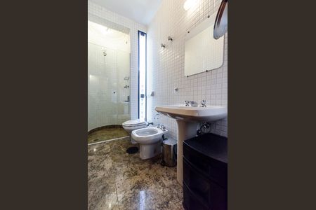 Apartamento à venda com 369m², 4 quartos e 4 vagasBanheiro