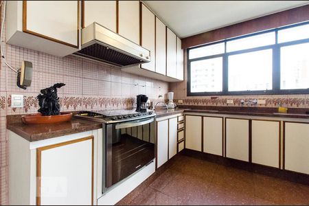 Apartamento à venda com 369m², 4 quartos e 4 vagasCozinha