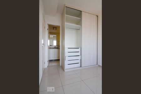 Apartamento à venda com 72m², 2 quartos e 2 vagas Apartamento à venda com 72m², 2 quartos e 2 vagasSuíte