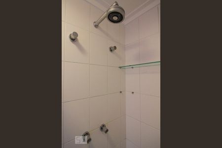 Apartamento à venda com 72m², 2 quartos e 2 vagas Apartamento à venda com 72m², 2 quartos e 2 vagasBanheiro da Suíte