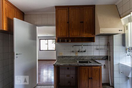 Apartamento à venda com 110m², 2 quartos e 2 vagasCozinha