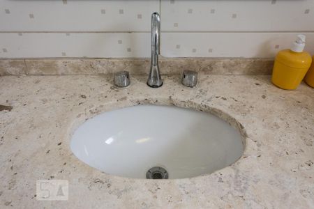 Apartamento à venda com 65m², 2 quartos e 1 vaga Apartamento à venda com 65m², 2 quartos e 1 vagaBanheiro