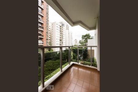 Apartamento à venda com 65m², 2 quartos e 1 vaga Apartamento à venda com 65m², 2 quartos e 1 vagaVaranda