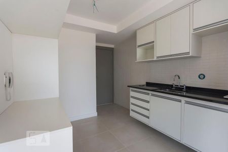 Cozinha de apartamento para alugar com 1 quarto, 32m² em Vila Madalena, São Paulo