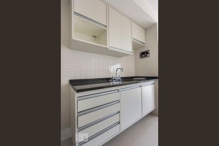Cozinha de apartamento para alugar com 1 quarto, 32m² em Vila Madalena, São Paulo