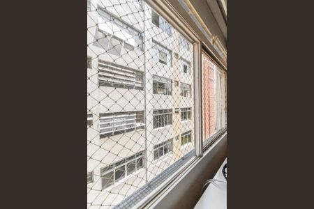 Sala de apartamento para alugar com 2 quartos, 78m² em Cerqueira César, São Paulo