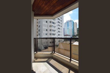 Apartamento à venda com 206m², 4 quartos e 3 vagasQuarto 4 - Suíte/ Varanda