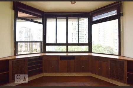 Apartamento à venda com 206m², 4 quartos e 3 vagasSala