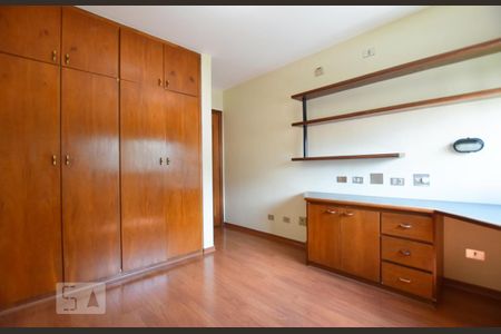 Apartamento à venda com 206m², 4 quartos e 3 vagasQuarto 2