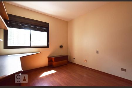 Apartamento à venda com 206m², 4 quartos e 3 vagasQuarto 2