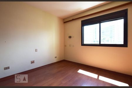 Apartamento à venda com 206m², 4 quartos e 3 vagasQuarto 3 - Suíte