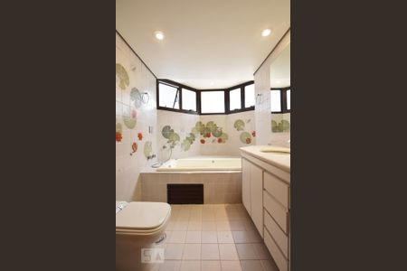 Apartamento à venda com 206m², 4 quartos e 3 vagasQuarto 4 - Suíte/ Banheiro