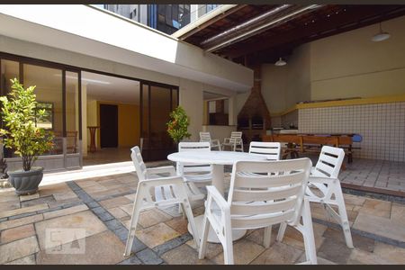 Apartamento à venda com 206m², 4 quartos e 3 vagasÁrea comum - Churrasqueira