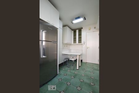 Apartamento à venda com 206m², 4 quartos e 3 vagasCozinha