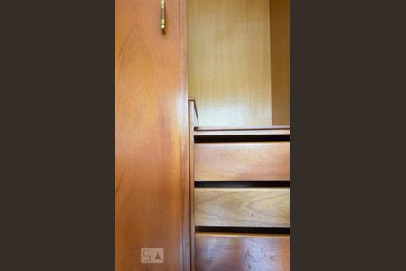 Apartamento à venda com 206m², 4 quartos e 3 vagasQuarto 1 (Armários)