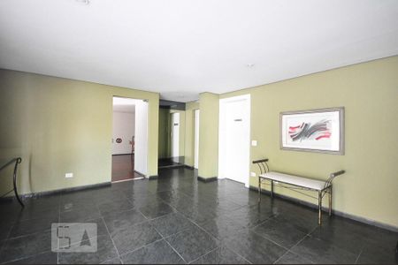 hall social de apartamento para alugar com 3 quartos, 120m² em Jardim Ampliação, São Paulo