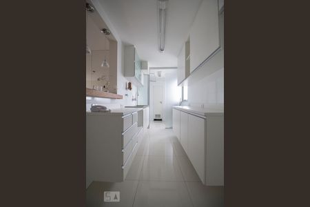 Apartamento para alugar com 70m², 2 quartos e 2 vagasCozinha