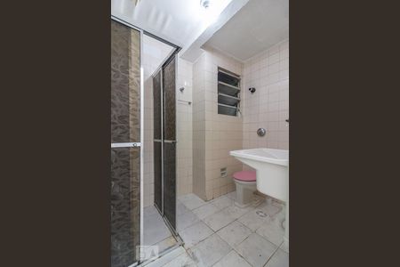 Banheiro/Área de kitnet/studio para alugar com 1 quarto, 54m² em Vila Buarque, São Paulo
