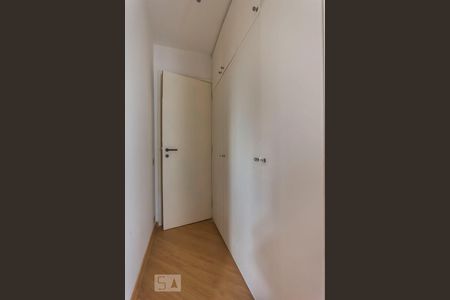 Apartamento à venda com 150m², 3 quartos e 2 vagas Apartamento à venda com 150m², 3 quartos e 2 vagasSuite 02 - armario
