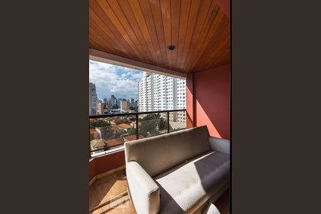 Apartamento à venda com 150m², 3 quartos e 2 vagas Apartamento à venda com 150m², 3 quartos e 2 vagasVaranda