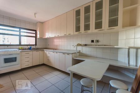 Apartamento à venda com 150m², 3 quartos e 2 vagas Apartamento à venda com 150m², 3 quartos e 2 vagasCozinha